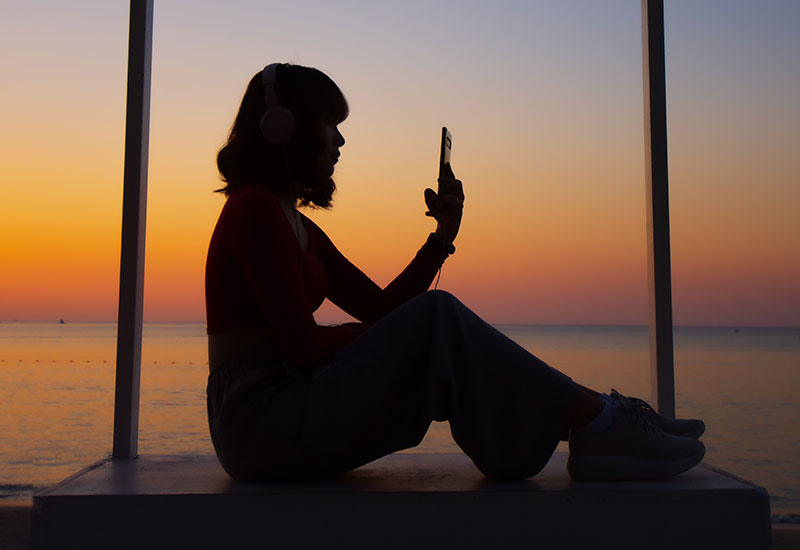 Clínica Dra. Rosa Basto - Psicologia e Hipnoterapia | Estamos a construir relações ou apenas a gerir contactos?